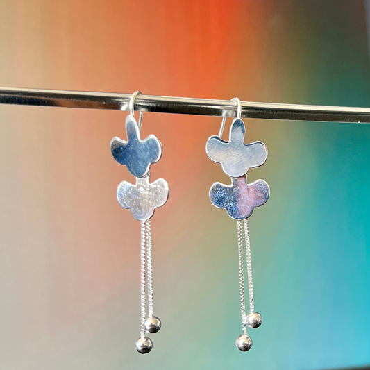 Aros Flor Abstracta con Cadenas