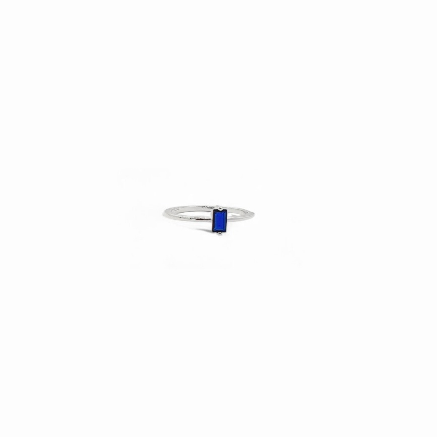 Anillo de Plata Italiana 925 con Circonita en Forma Rectangular