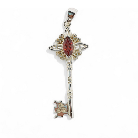 Colgante Llave con Piedra Roja