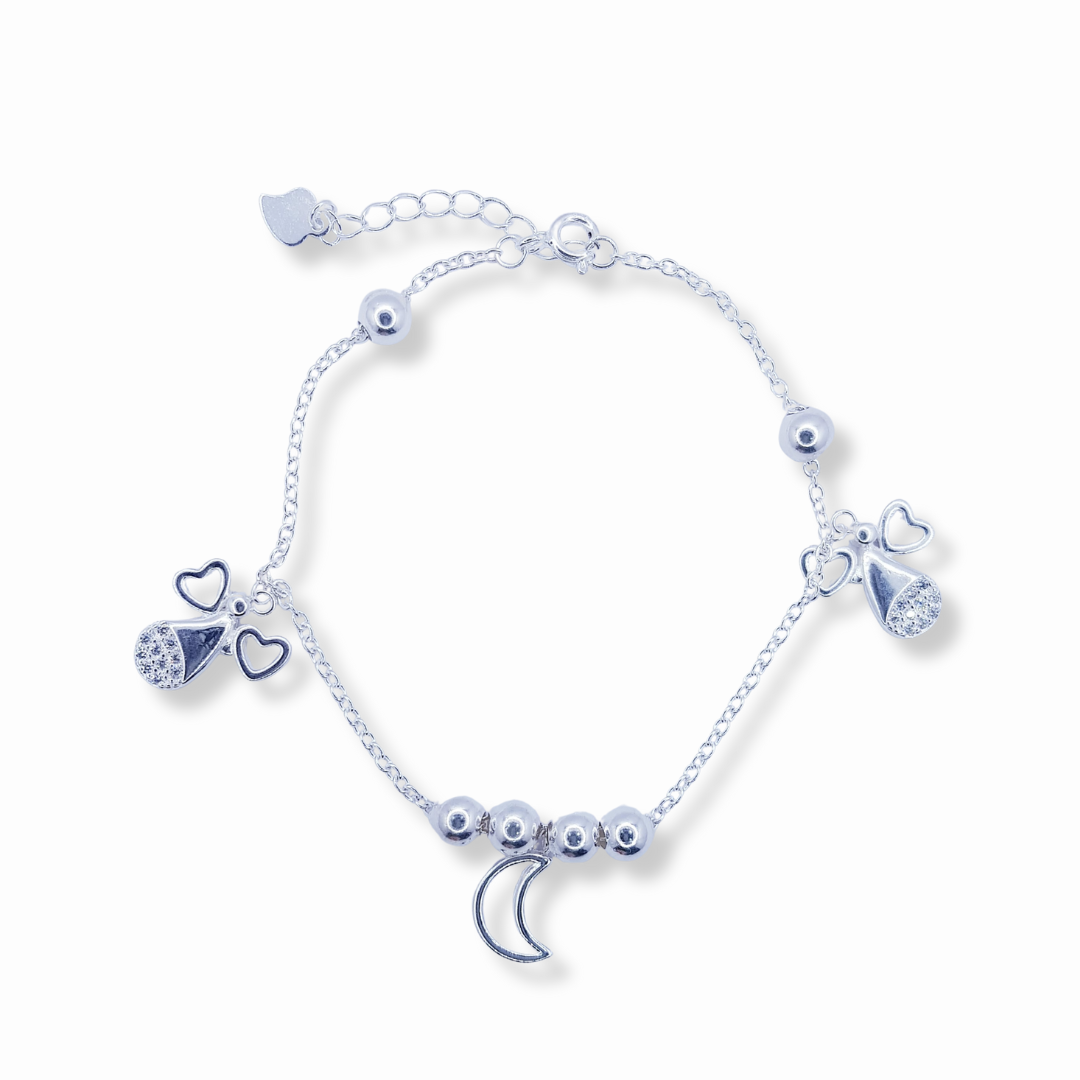 PULSERA CON MEDIA LUNA CENTRAL Y CORAZONES